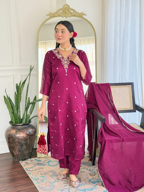 Maroon_Vichitra_Silk_Embroidered_Straight_Kurta_With_Vichitra_Silk_Pant_And_Dupatta_Sets_For_Women