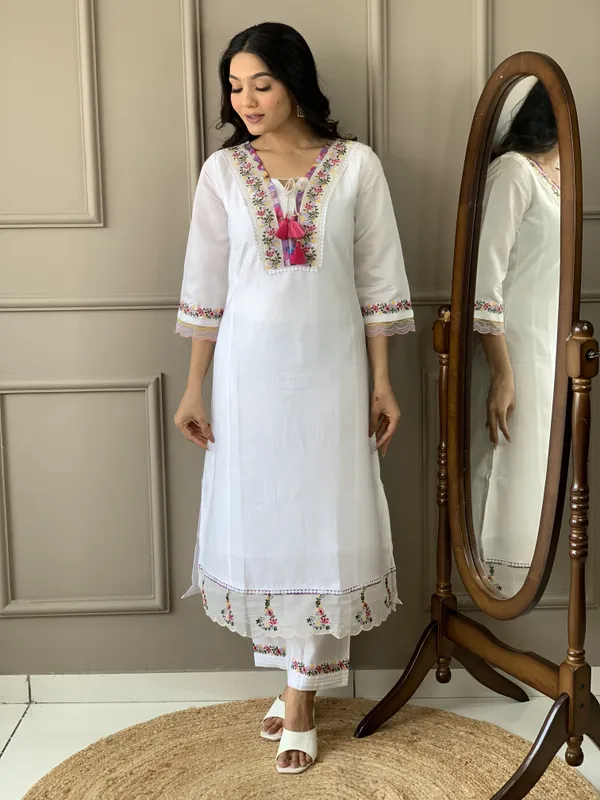 Off_White_Chanderi_Silk_Embroidered_Straight_Kurta_With_Pant_And_Printed_Dupatta_Sets_For_Women