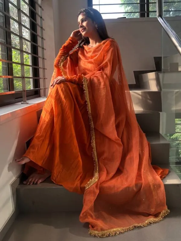 Orange_Muslin_Kurta_With_Muslin_Pant_And_Chinnon_Dupatta_Sets_For_Women
