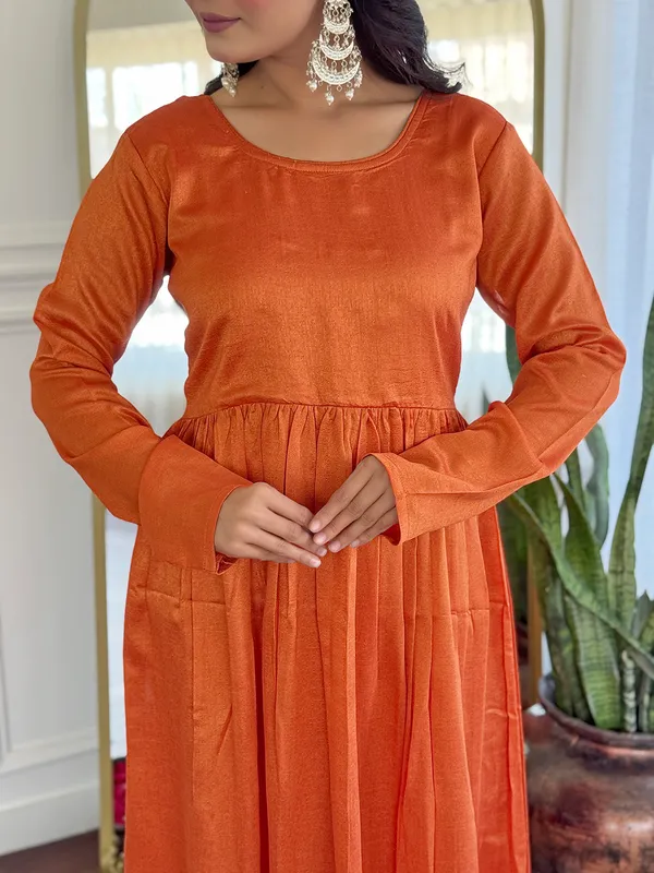 Orange_Muslin_Kurta_With_Muslin_Pant_And_Chinnon_Dupatta_Sets_For_Women
