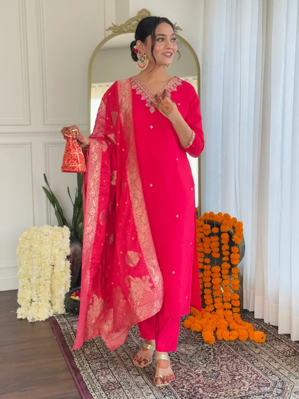 Pink_Bsy_Viscose_Embroidered_Straight_Kurta_With_Bsy_Viscose_Pant_And_Viscose_Jacquard_Printed_Dupatta_Sets_For_Women