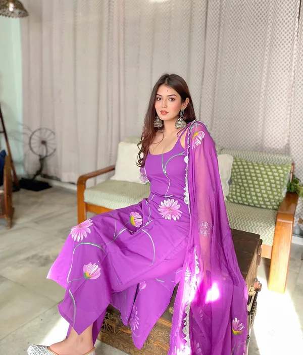 Blue_Georgette_Kurta_With_Pant_And_Dupatta_Sets_For_Women