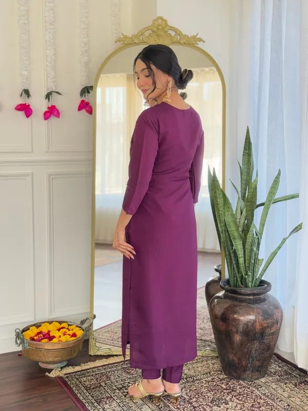 Purple_Viscose_Chanderi_Embroidered_Straight_Kurta_With_Viscose_Pant_And_Jacquard_Printed_Dupatta_Sets_For_Women