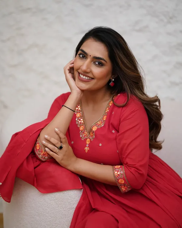 Red_Viscose_Embroidered_Kurta_With_Viscose_Pant_And_Georgette_Dupatta_Sets_For_Women