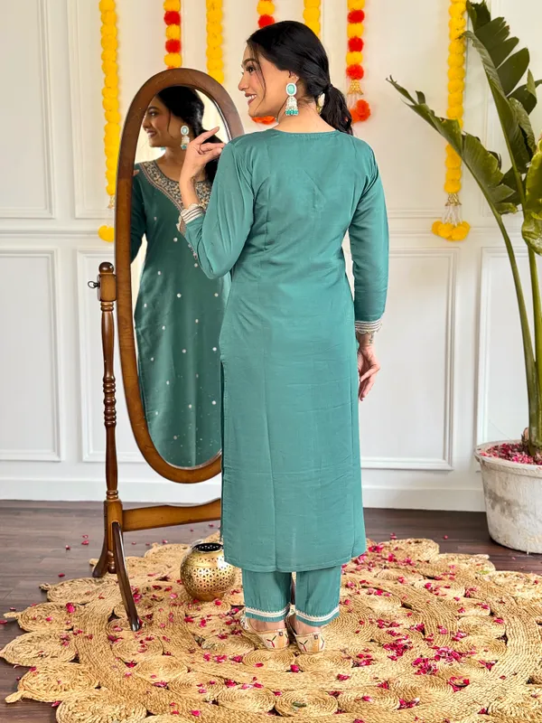 Sea_Green_Viscose_Chanderi_Embroidered_Straight_Kurta_With_Viscose_Pant_And_Linen_Dupatta_Sets_For_Women