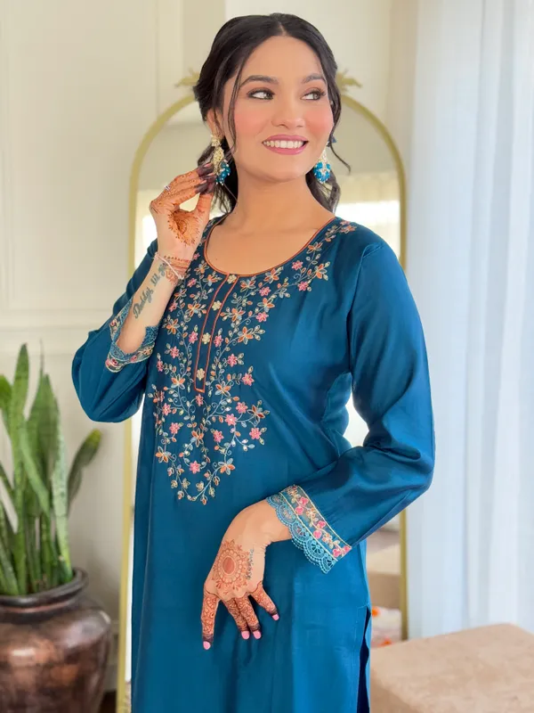 Teal_Chanderi_Silk_Embroidered_Straight_Kurta_With_Chanderi_Silk_Pant_And_Linen_Dupatta_Sets_For_Women