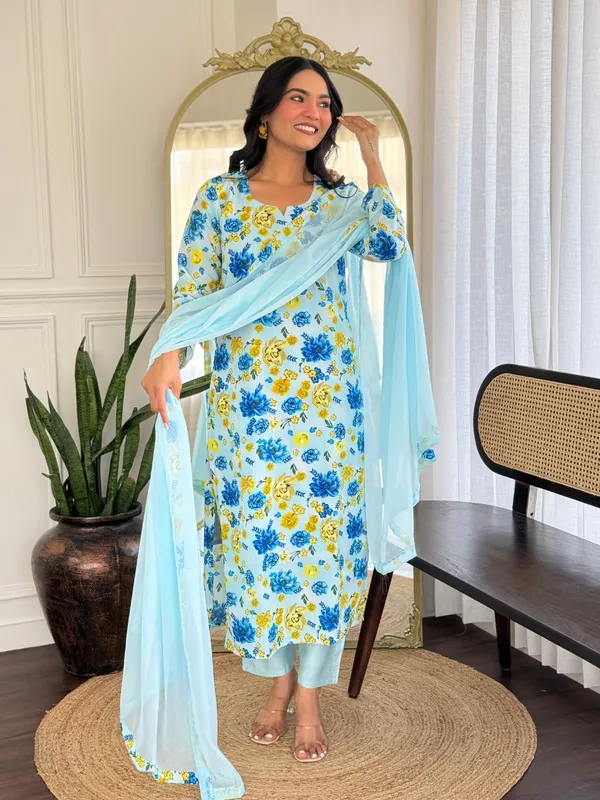 White_Georgette_Printed_Kurta_With_Pant_And_Dupatta_Sets_For_Women