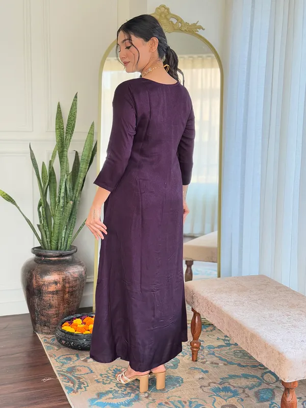 Wine_Bsy_Viscose_Embroidered_Flet_Kurta_With_Bsy_Viscose_Pant_And_Taby_Printed_Laced_Dupatta_Sets_For_Women