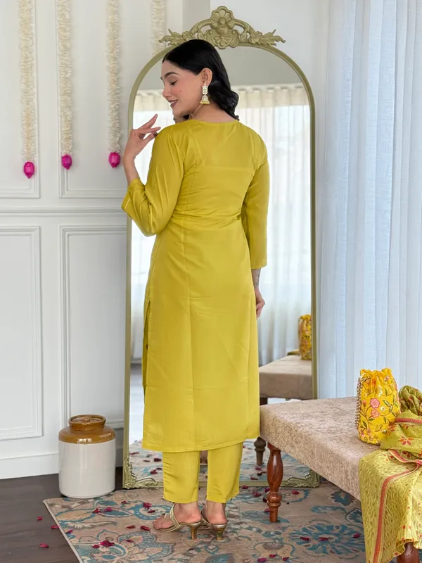 Yellow_Viscose_Chanderi_Embroidered_Straight_Kurta_With_Viscose_Pant_And_Jacquard_Printed_Dupatta_Sets_For_Women