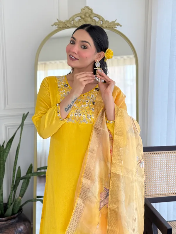 Yellow_Viscose_Embroidered_Straight_Kurta_With_Viscose_Pant_And_Nazmeen_Dupatta_Sets_For_Women