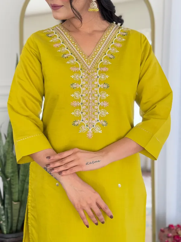 Yellow_Viscose_Embroidered_Straight_Kurta_With_Viscose_Pant_And_Taby_Printed_Dupatta_Sets_For_Women