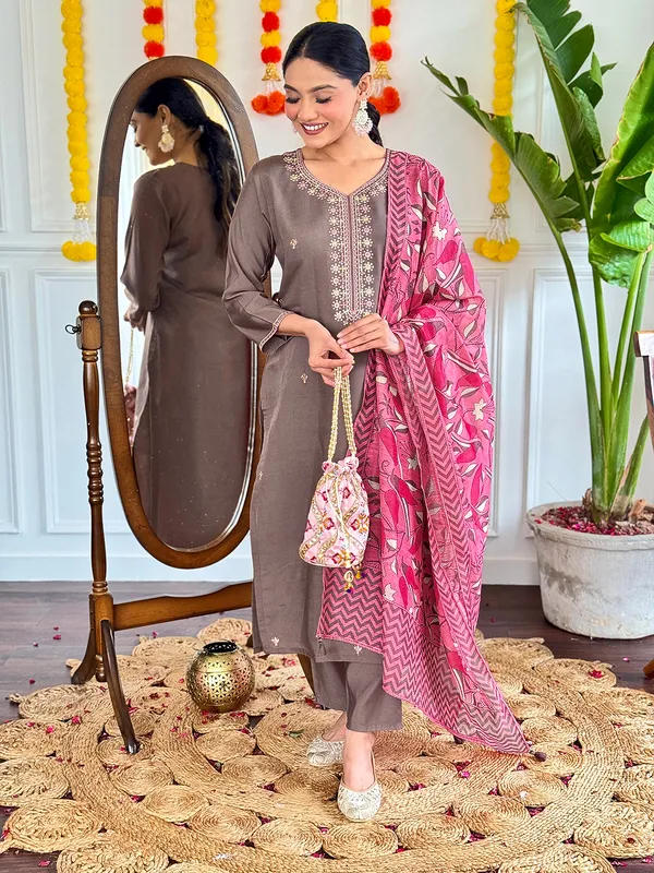 Brown_Viscose_Chanderi_Embroidered_Straight_Kurta_With_Viscose_Pant_And_Linen_Dupatta_Sets_For_Women