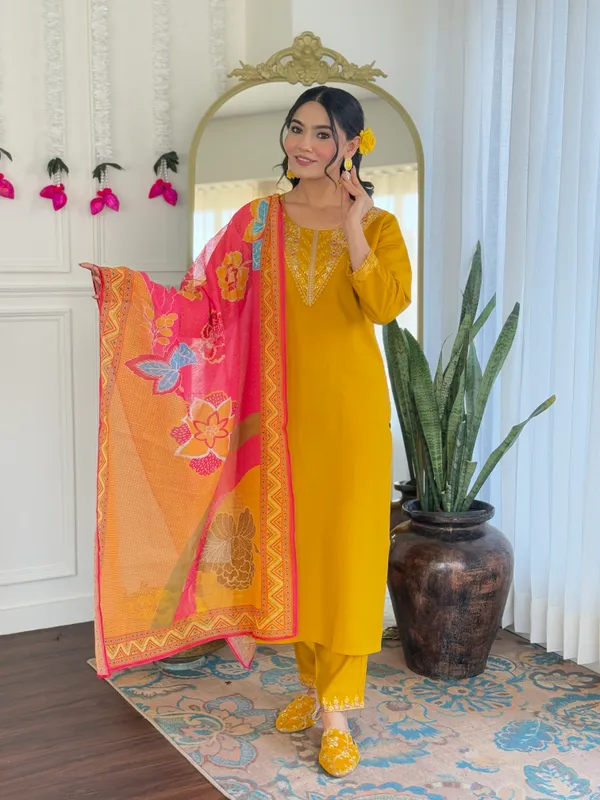 Yellow_Chanderi_Silk_Embroidered_Straight_Kurta_With_Chanderi_Silk_Pant_And_Linen_Dupatta_Sets_For_Women