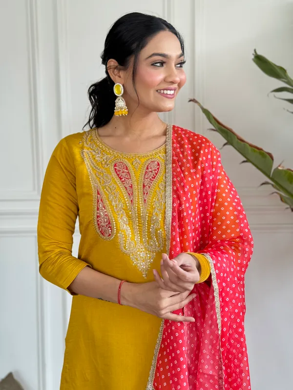 Yellow_Viscose_Embroidered_Straight_Kurta_With_Viscose_Pant_And_Georgette_Printed_Dupatta_Sets_For_Women