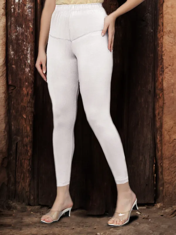 White_V-Cut_Ankle_Length_Stylish_High-Waist_Leggings_For_Women