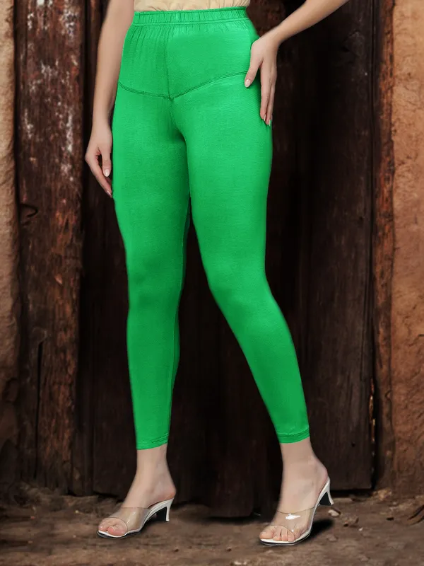 Olive_V-Cut_Ankle_Length_Stylish_High-Waist_Leggings_For_Women