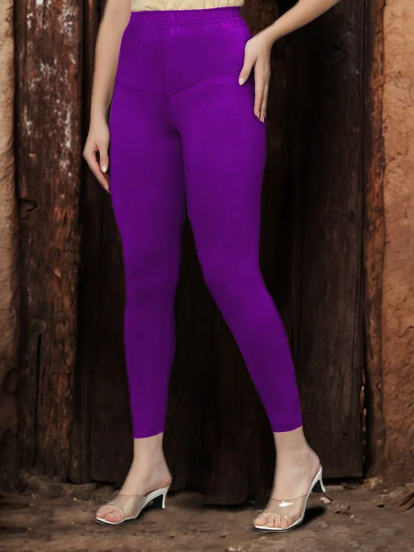 Magenta_V-Cut_Ankle_Length_Stylish_High-Waist_Leggings_For_Women
