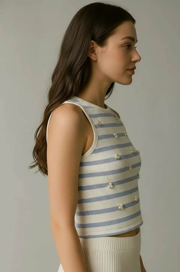 Ice_blue_and_white_strip_with_pearling