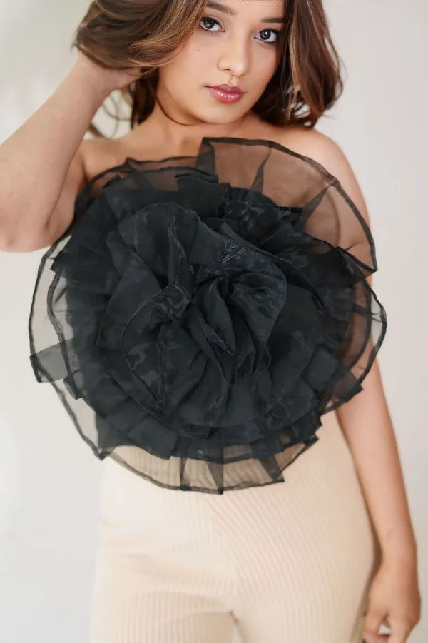 Trendy_Black_Flower_Embellished_Strapless_Tube_Top_for_Women