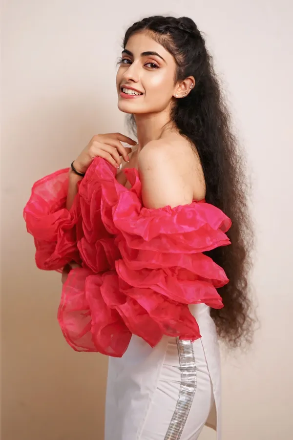 Trendy_Hot_Pink_Ruffle_Edge_Crop_Top_?_Statement_Piece_for_Women