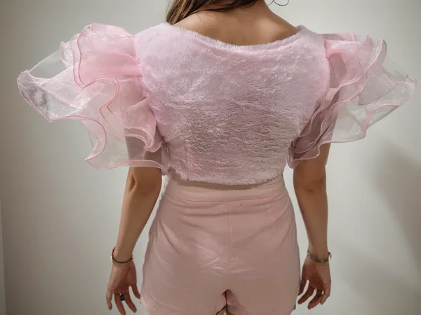 Piggy_Pink_Far_With_Ruffle_Sleeves_Crop_Top_For_Women