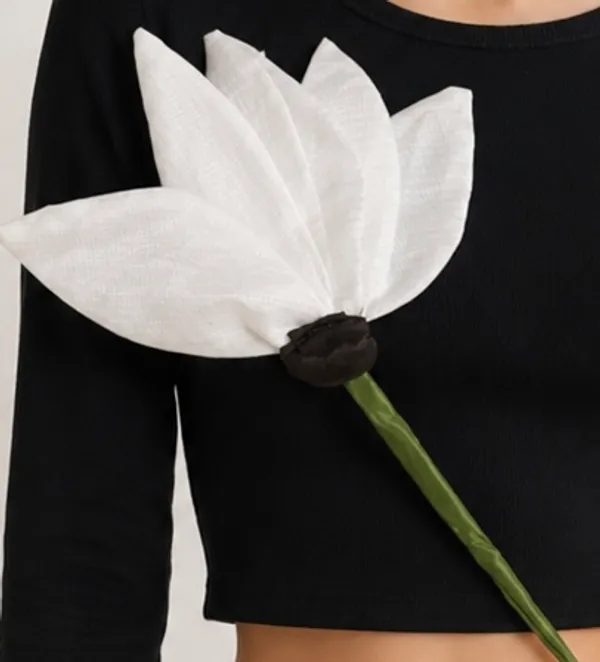 black_and_white_embossed_flower_ribbed_top
