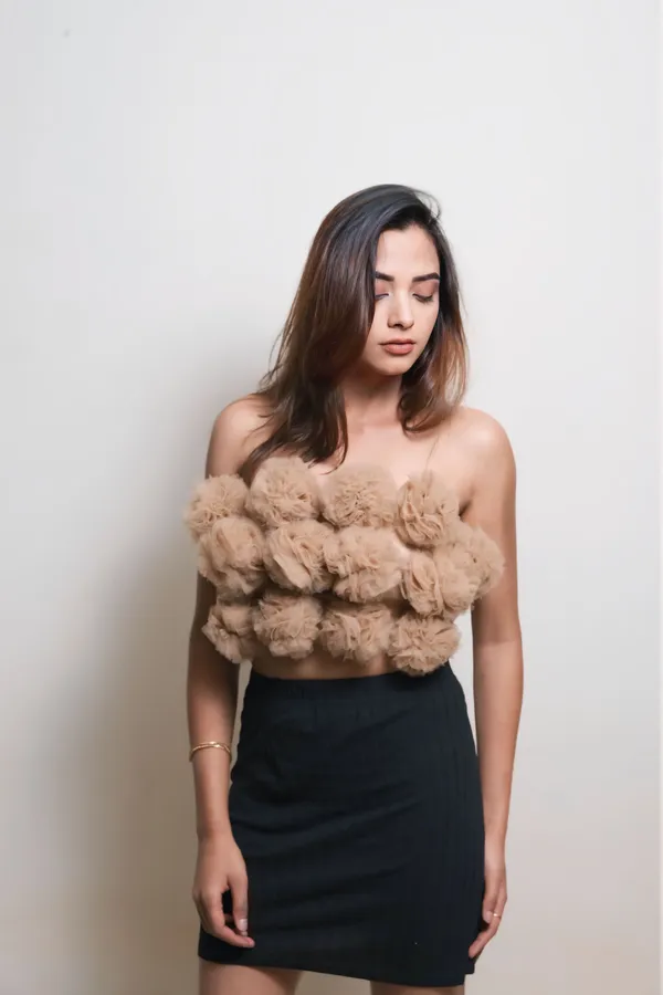Trendy_Nude_Ball_Pattern_Embossed_Tube_Top_for_Women