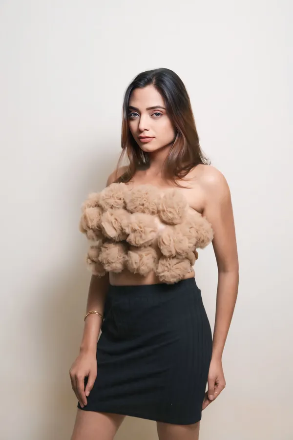 Trendy_Nude_Ball_Pattern_Embossed_Tube_Top_for_Women