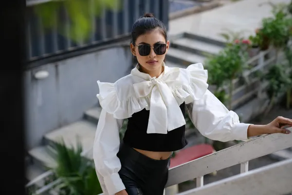 Black_And_White_Combined_Knitted_Crop_Top_For_Women