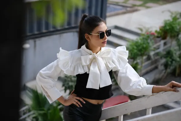 Black_And_White_Combined_Knitted_Crop_Top_For_Women