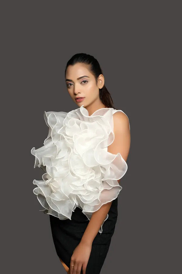 Trendy_White_Full_Ruffle_Round_Neck_Top_for_Women