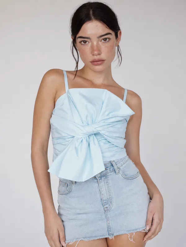 Ice_Blue_Twisted_top_