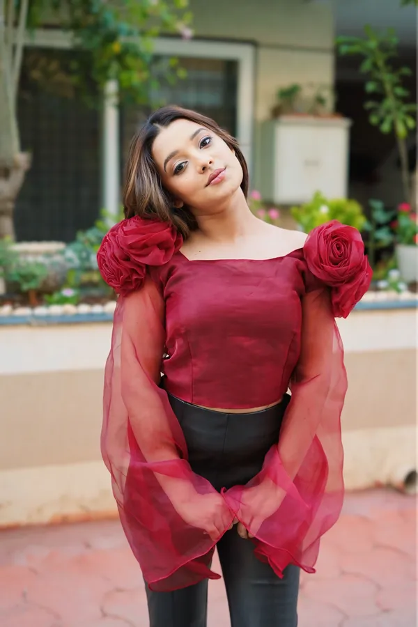 Trendy_Cherry_Red_Bell_Sleeves_Stylish_Crop_Top_for_Women