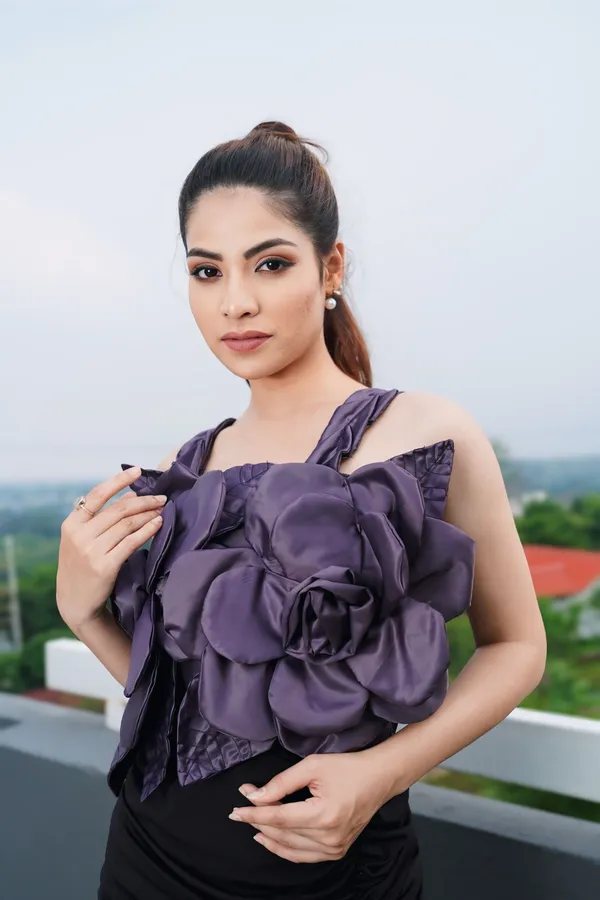 Blackberry_Pure_Silk_Satin_Embossed_Flower_Crop_Top_For_Women