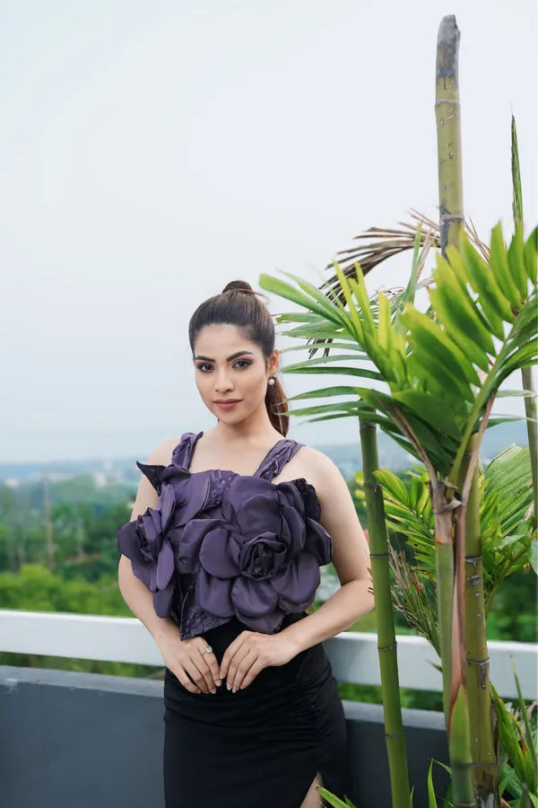 Blackberry_Pure_Silk_Satin_Embossed_Flower_Crop_Top_For_Women