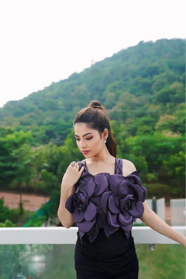 Blackberry_Pure_Silk_Satin_Embossed_Flower_Crop_Top_For_Women