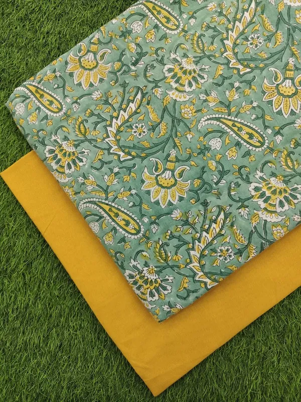 Hand_Block_Printed_Fabric_with_Plain_Combo