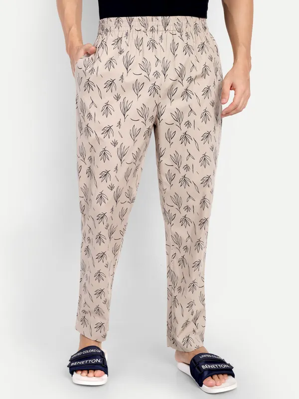 Black_Leaf_Print_Pure_Cotton_Modern_Relaxed_Pajama_For_Men