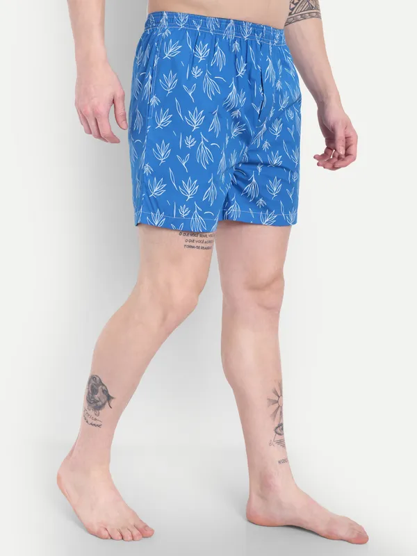 Blue_&_White_Leaf_Print_Modern_Relaxed_Boxer_Shorts_For_Men