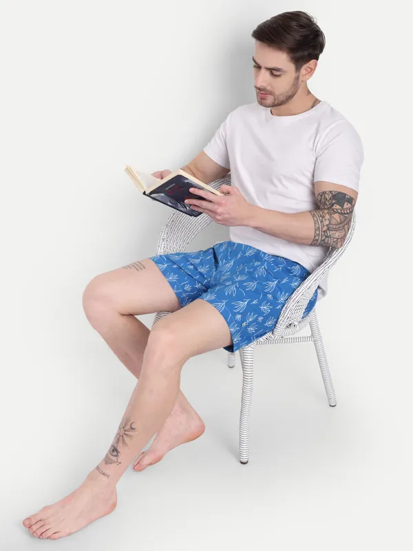 Blue_&_White_Leaf_Print_Modern_Relaxed_Boxer_Shorts_For_Men