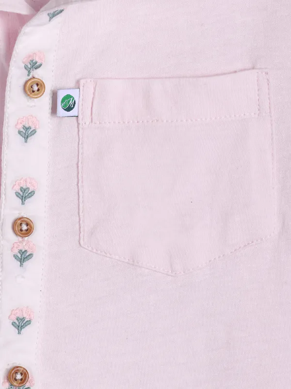 Tiny_Style_Pure_Comfort_Made_for_Little_Explorers._