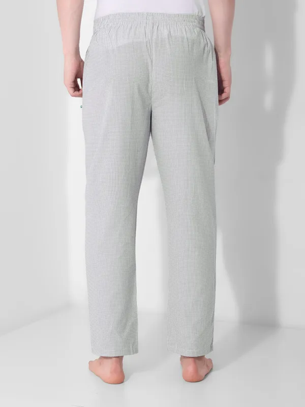 Green_&_Off_White__Check_Pure_Cotton_Modern_Relaxed_Pajama_For_Men