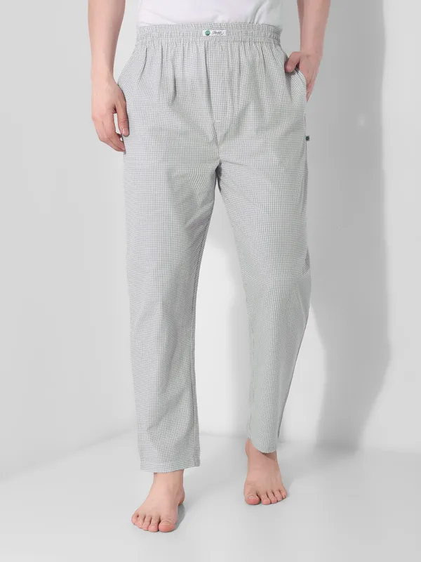 Green_&_Off_White__Check_Pure_Cotton_Modern_Relaxed_Pajama_For_Men