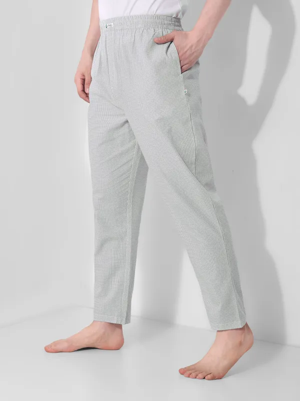 Green_&_Off_White__Check_Pure_Cotton_Modern_Relaxed_Pajama_For_Men
