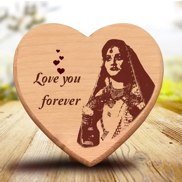 Brown_customizable_Wooden_Heart_Photo_Frame_With_Engraving