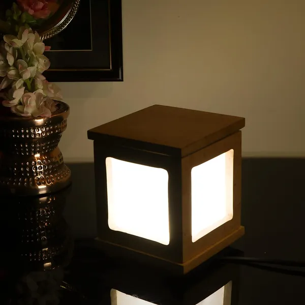 Non-Customizable_Brown_Wooden_Led_Lamp_(4_X_4_X_4_In)