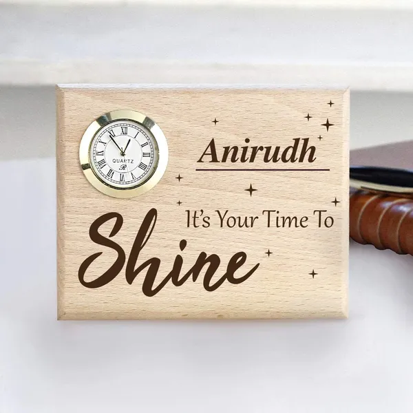 Brown_Wooden_Table_Clock_With_Customizable_Name