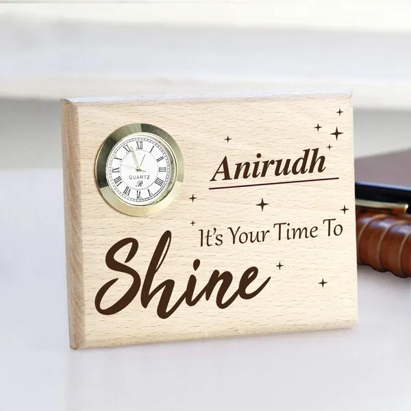 Brown_Wooden_Table_Clock_With_Customizable_Name