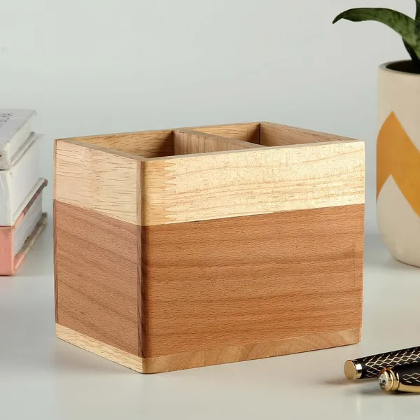 Brown_Non-Customizable_Wooden_Camera_Shape_Pen_Stand_For_Your_Office