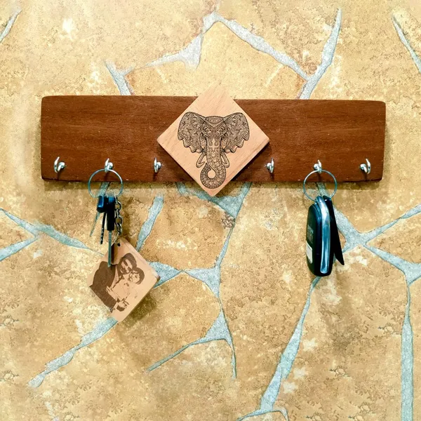 Brown_Non-Customizable_Gajraj_Engraved_Key_Holder_With_Wall_Mounted_Wooden_Key_Rack